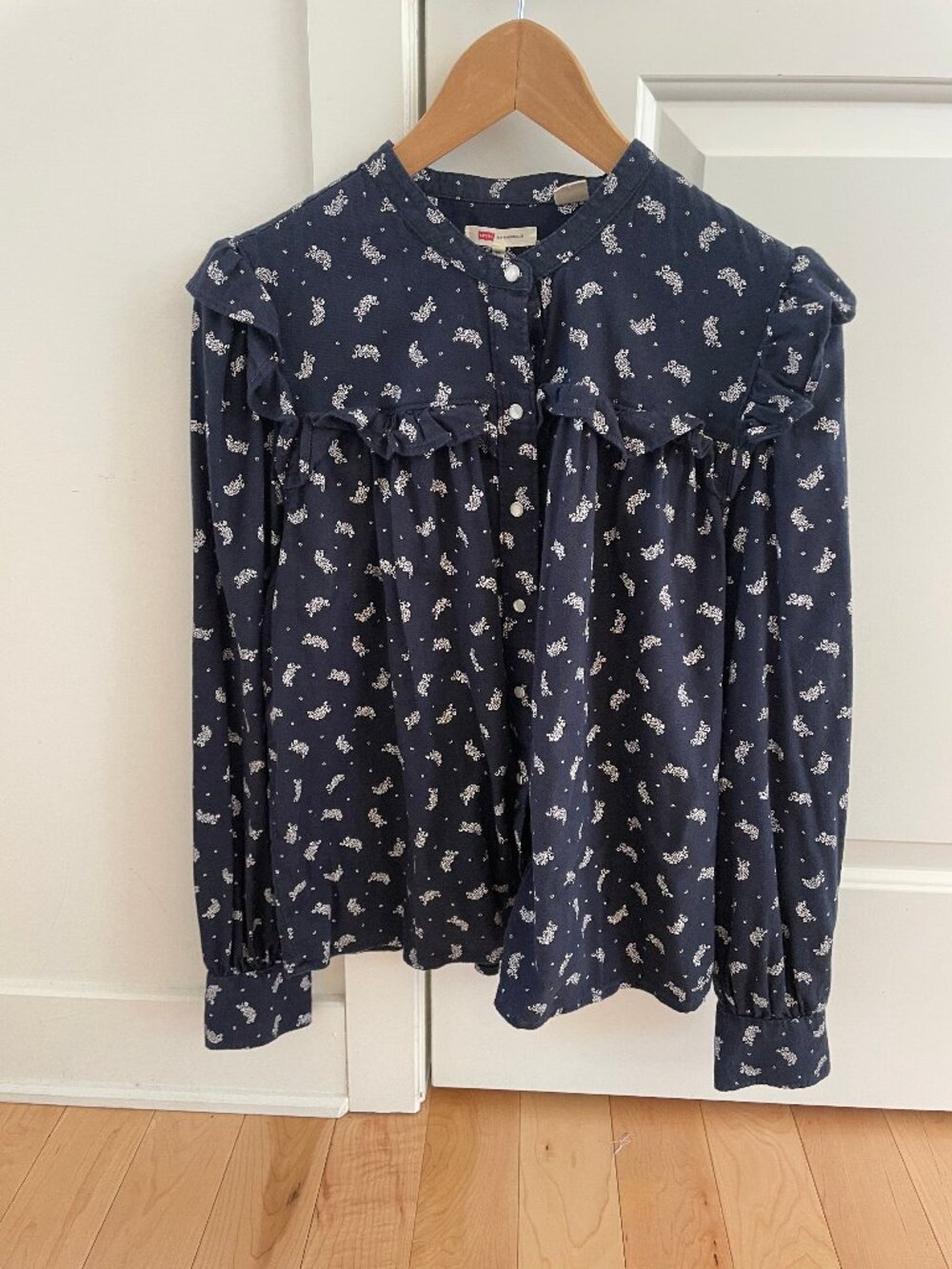 Levis blouse